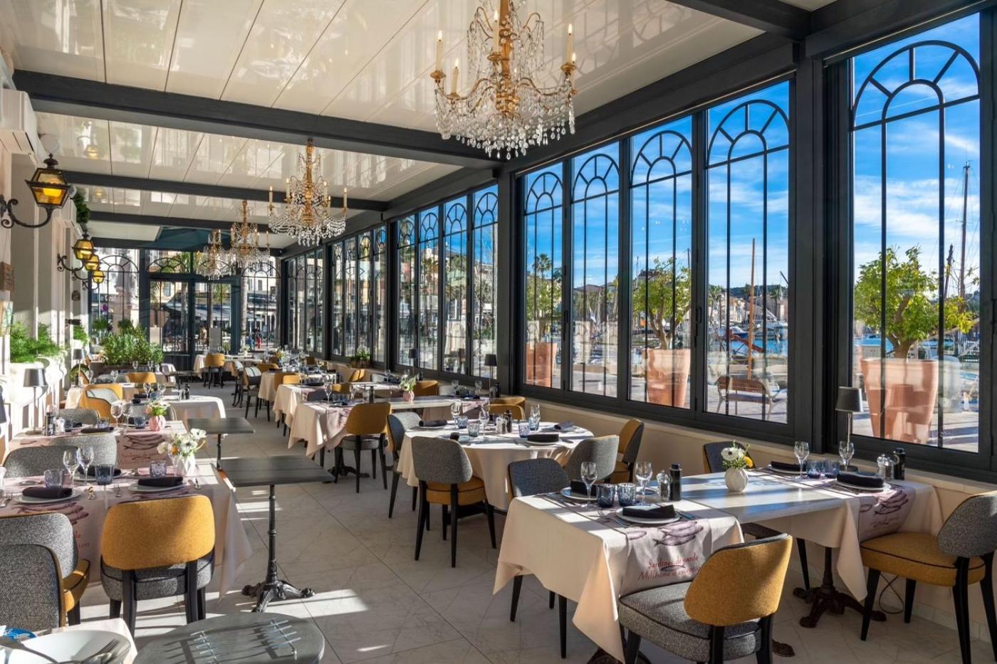 Hotel Restaurant De La Tour 사나리쉬르메르 외부 사진
